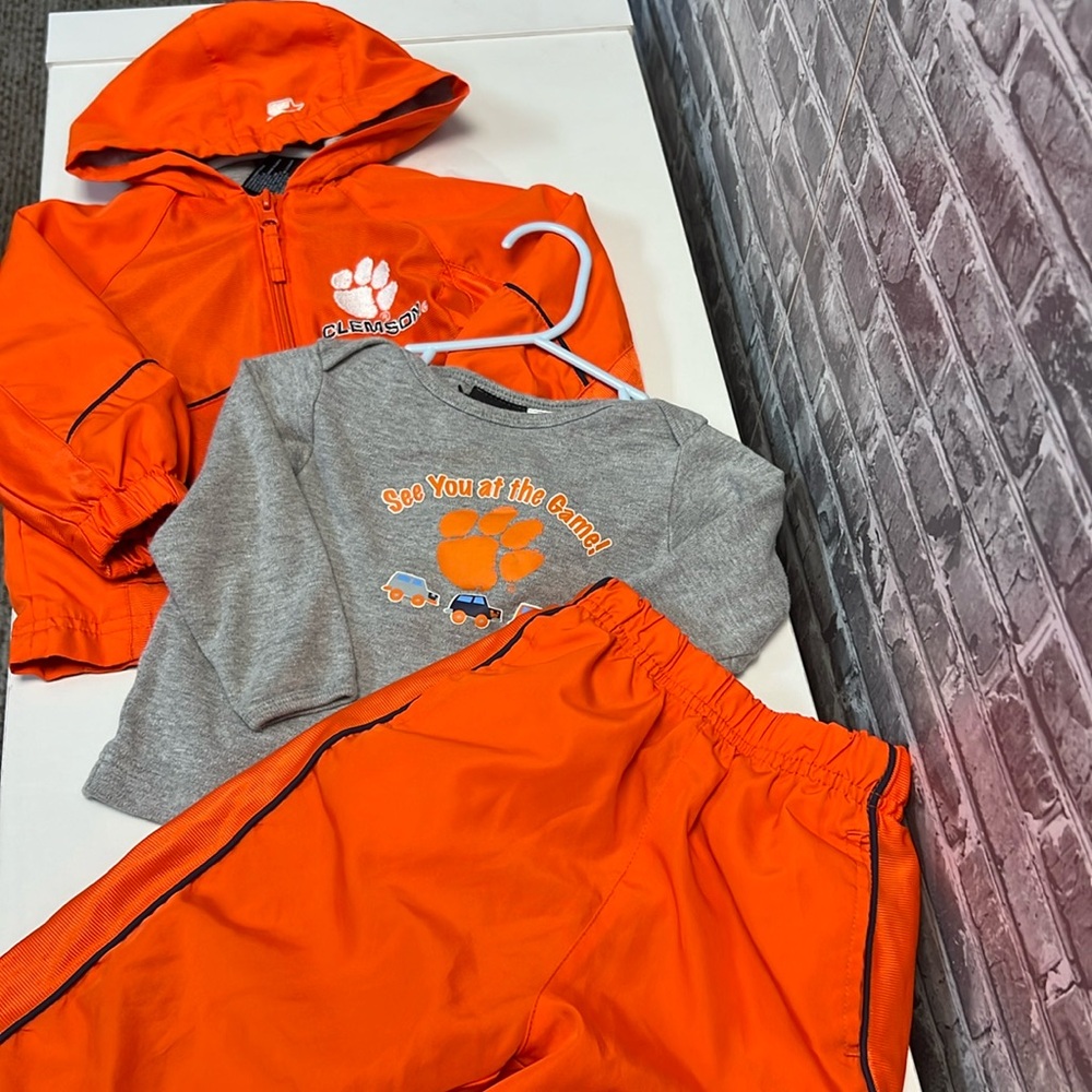 Clemson‎ sweatsuit